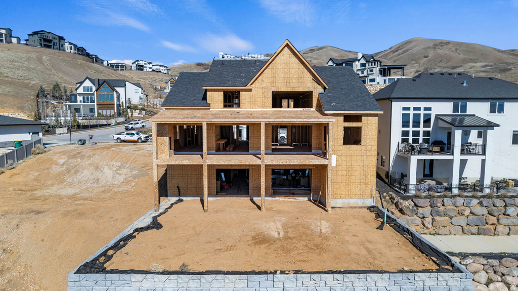 1043 W SEASONS CT #114 Lehi, UT 84048