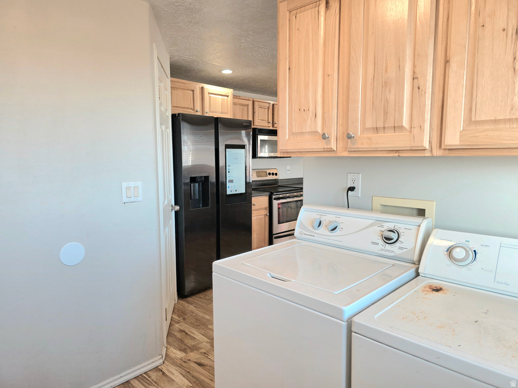 631 W MAIN ST Wellington, UT 84542