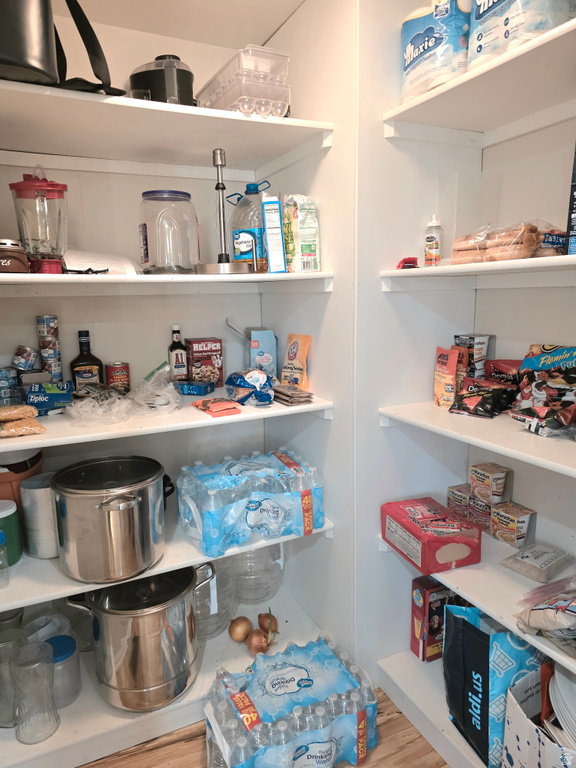 631 W MAIN ST Wellington, UT 84542