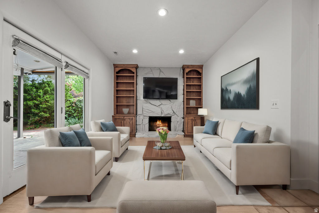 2163 E BORG DR Sandy, UT 84092