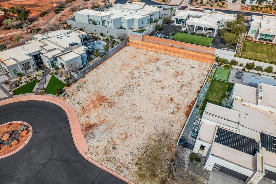 633 E FLINT ROCK CIR Ivins, UT 84738