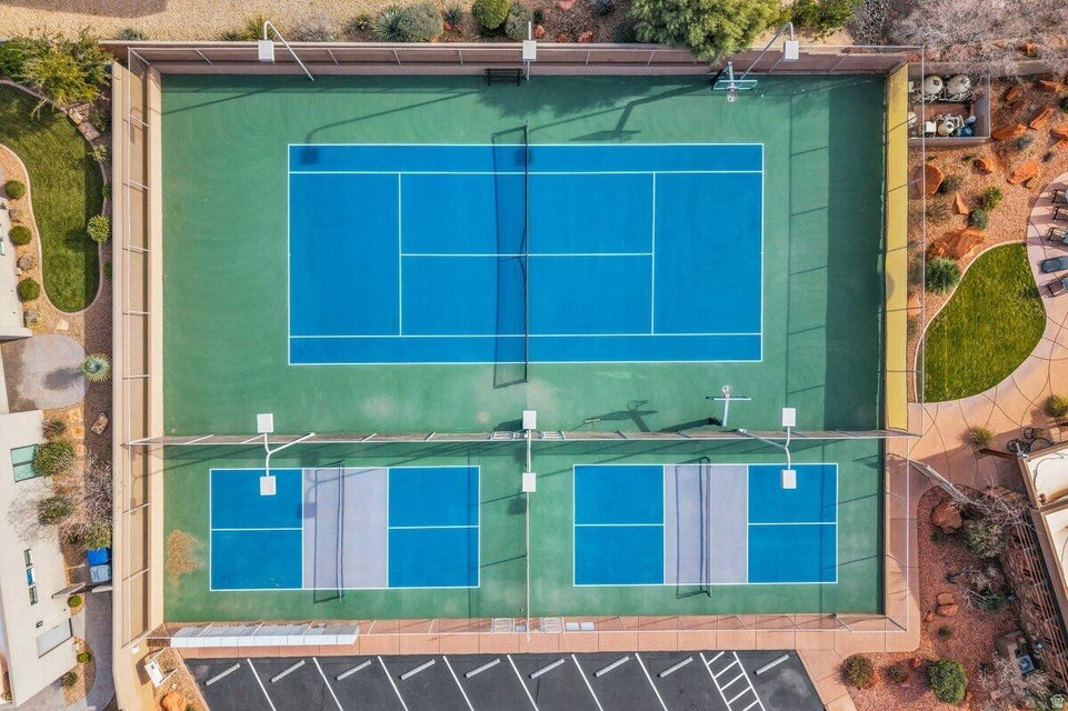 633 E FLINT ROCK CIR Ivins, UT 84738