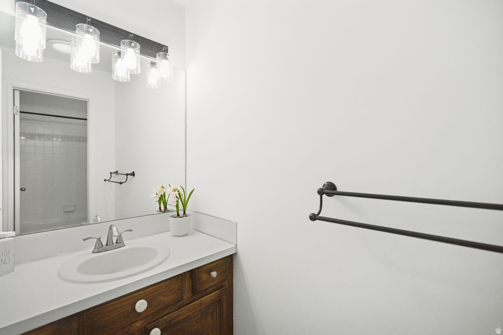 16 W 780 S Centerville, UT 84014