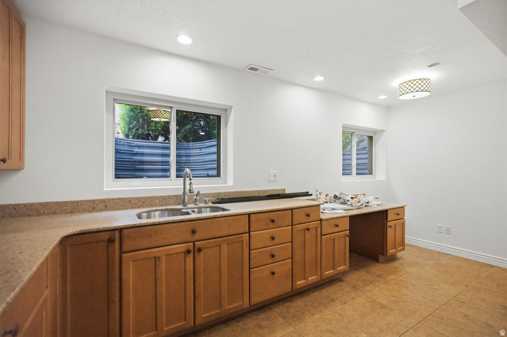 16 W 780 S Centerville, UT 84014