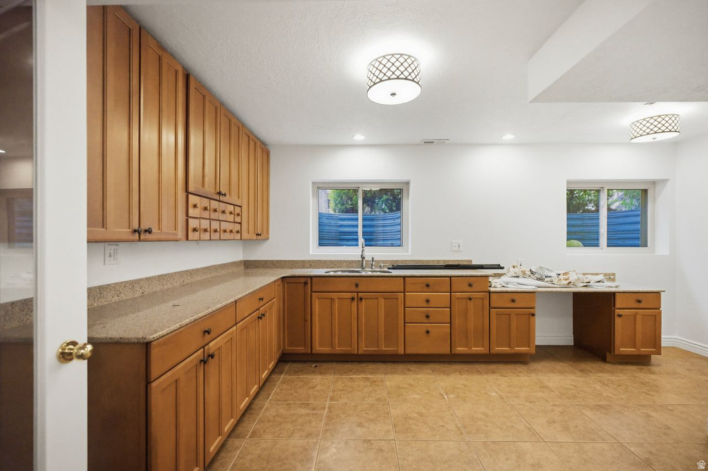 16 W 780 S Centerville, UT 84014