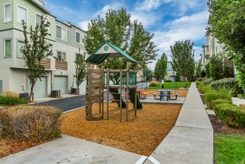 11287 S WINTER BLUFF LN South Jordan, UT 84095