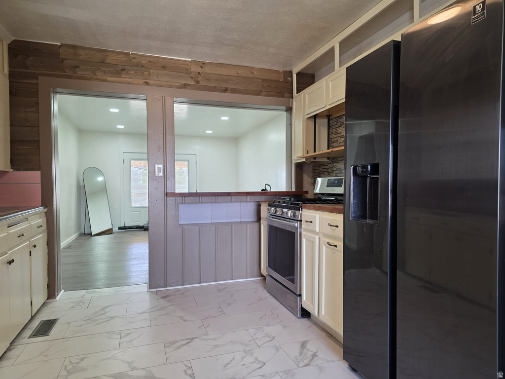 275 W 200 N Vernal, UT 84078