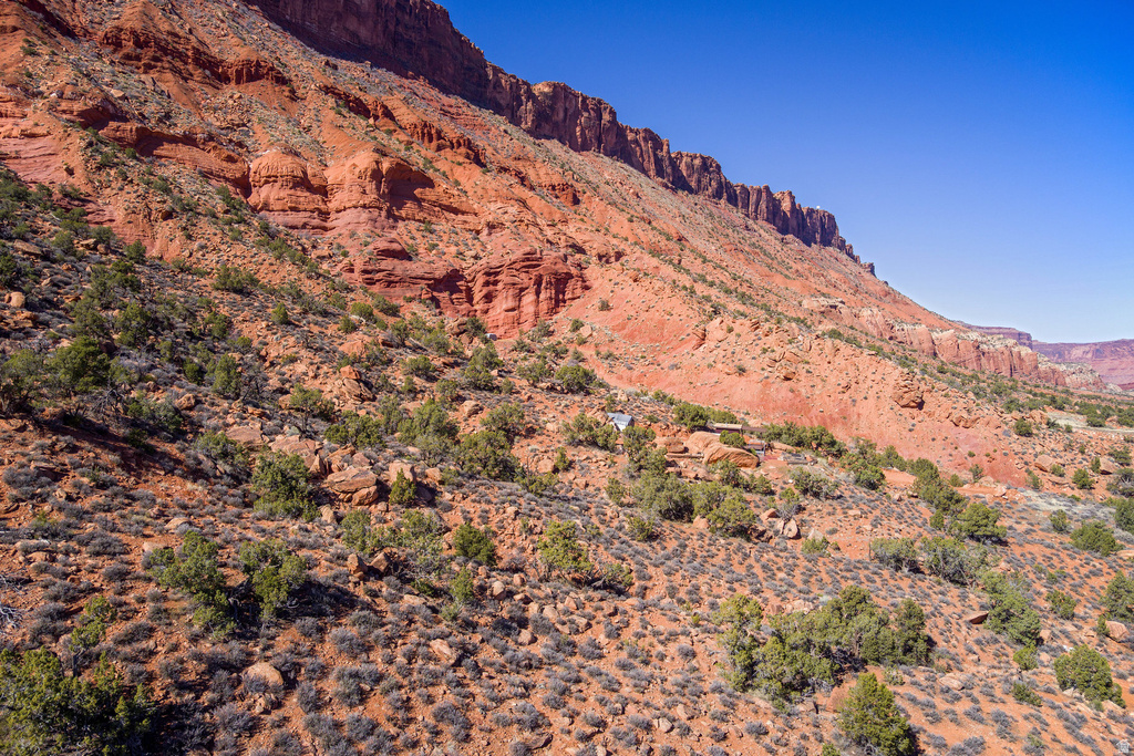 95  BAILEY LN Castle Valley, UT 84532