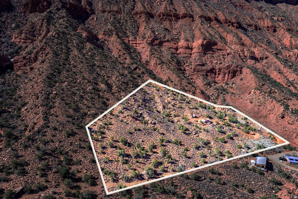 95  BAILEY LN Castle Valley, UT 84532