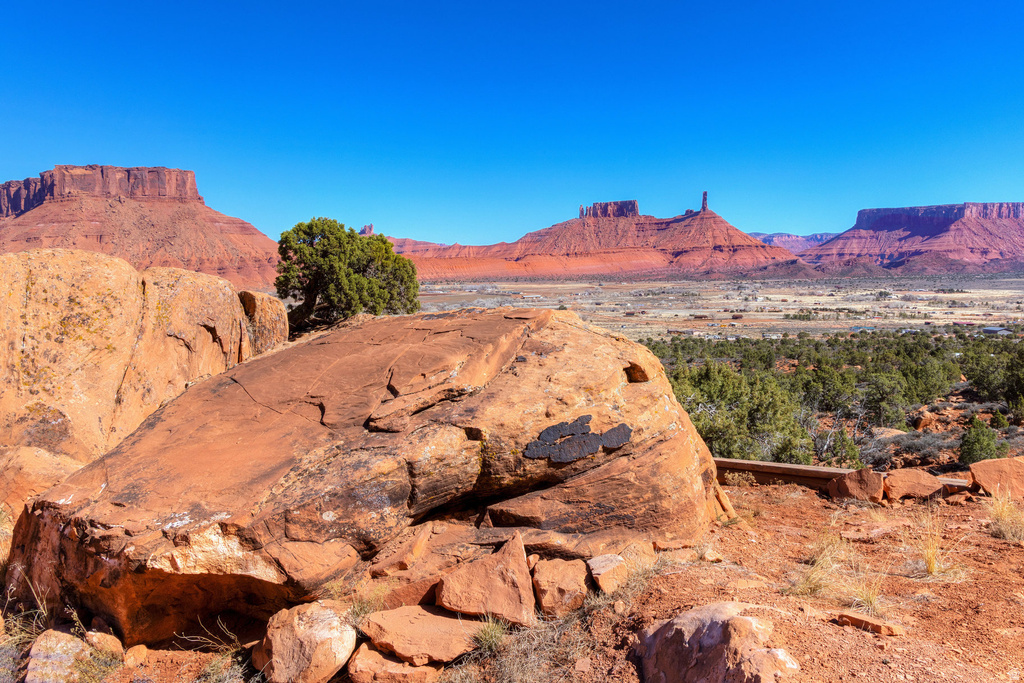 95  BAILEY LN Castle Valley, UT 84532