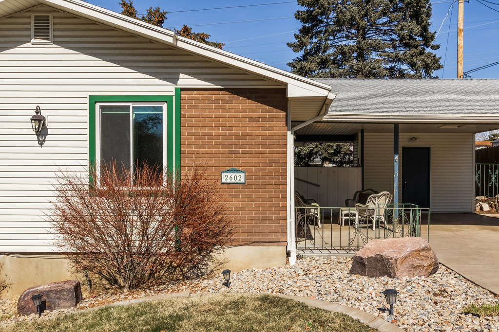 2602 W 4600 S Roy, UT 84067