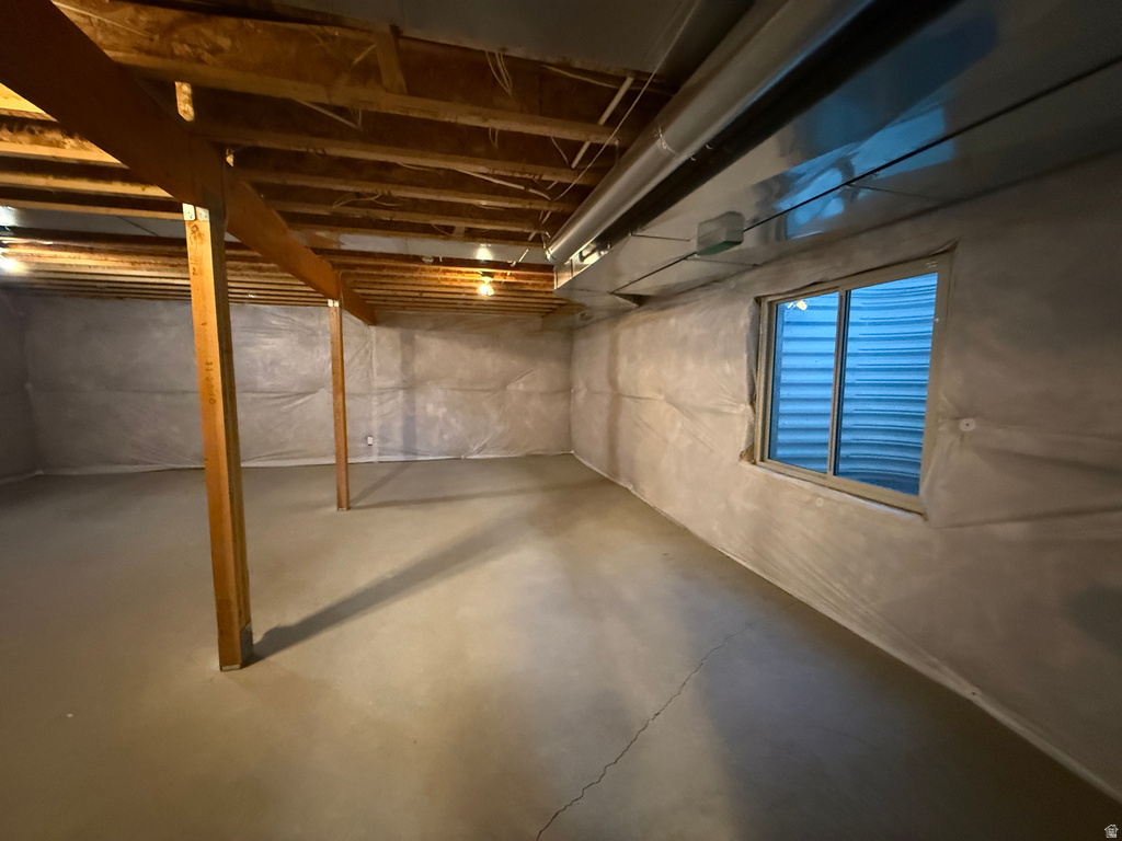 145 W CARNESECCA CT Mapleton, UT 84664