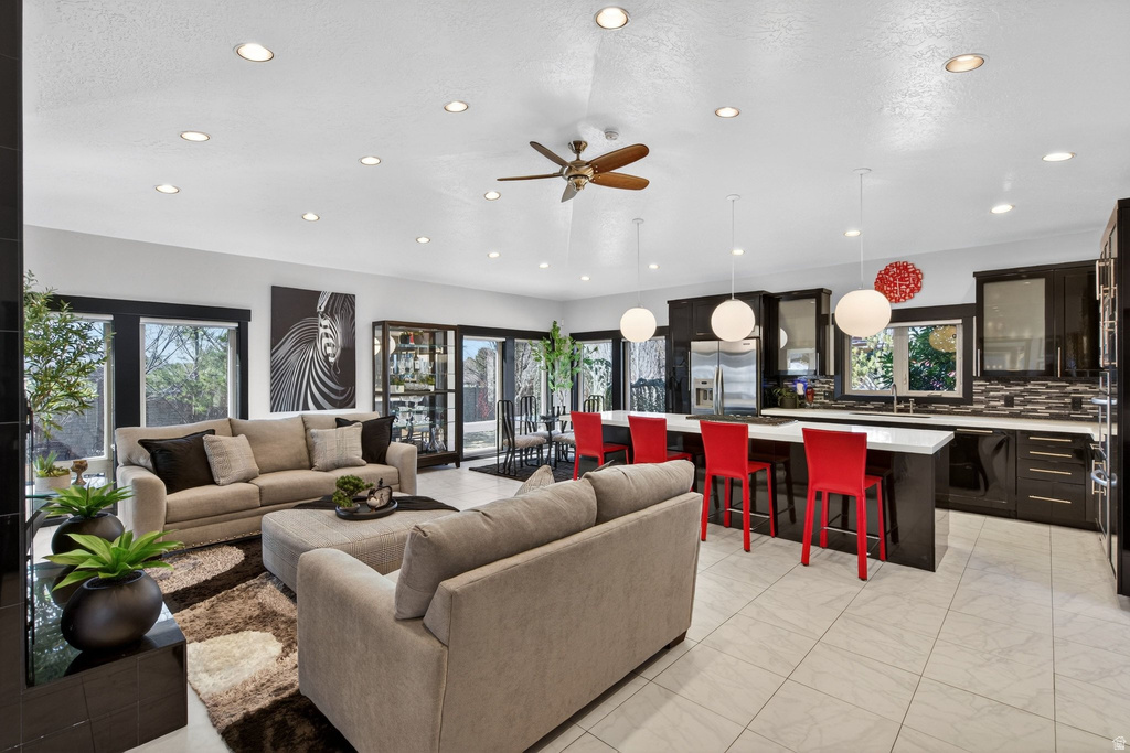 145 W CARNESECCA CT Mapleton, UT 84664