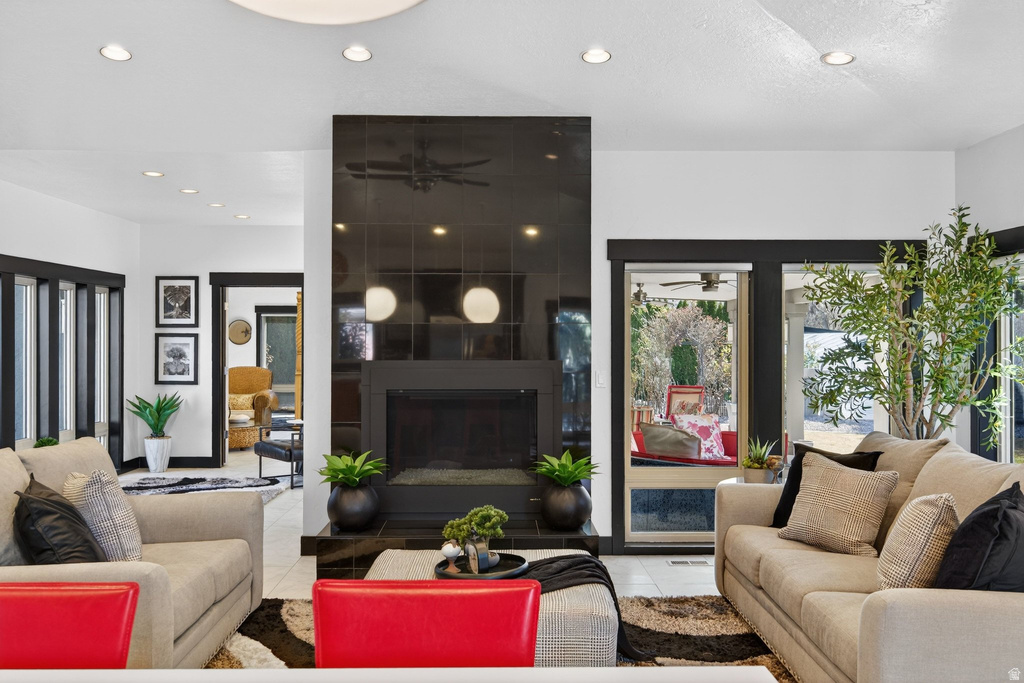 145 W CARNESECCA CT Mapleton, UT 84664