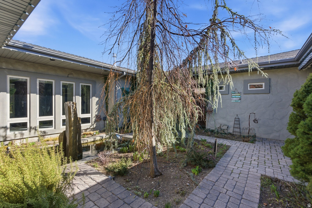 145 W CARNESECCA CT Mapleton, UT 84664