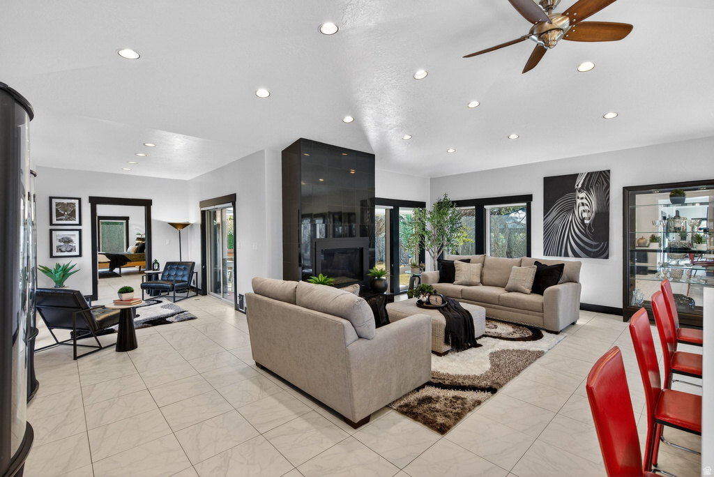 145 W CARNESECCA CT Mapleton, UT 84664