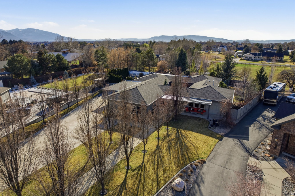 145 W CARNESECCA CT Mapleton, UT 84664