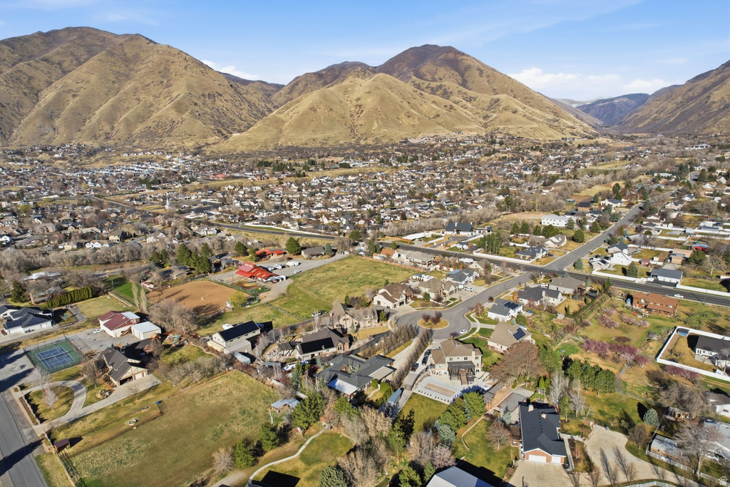 145 W CARNESECCA CT Mapleton, UT 84664