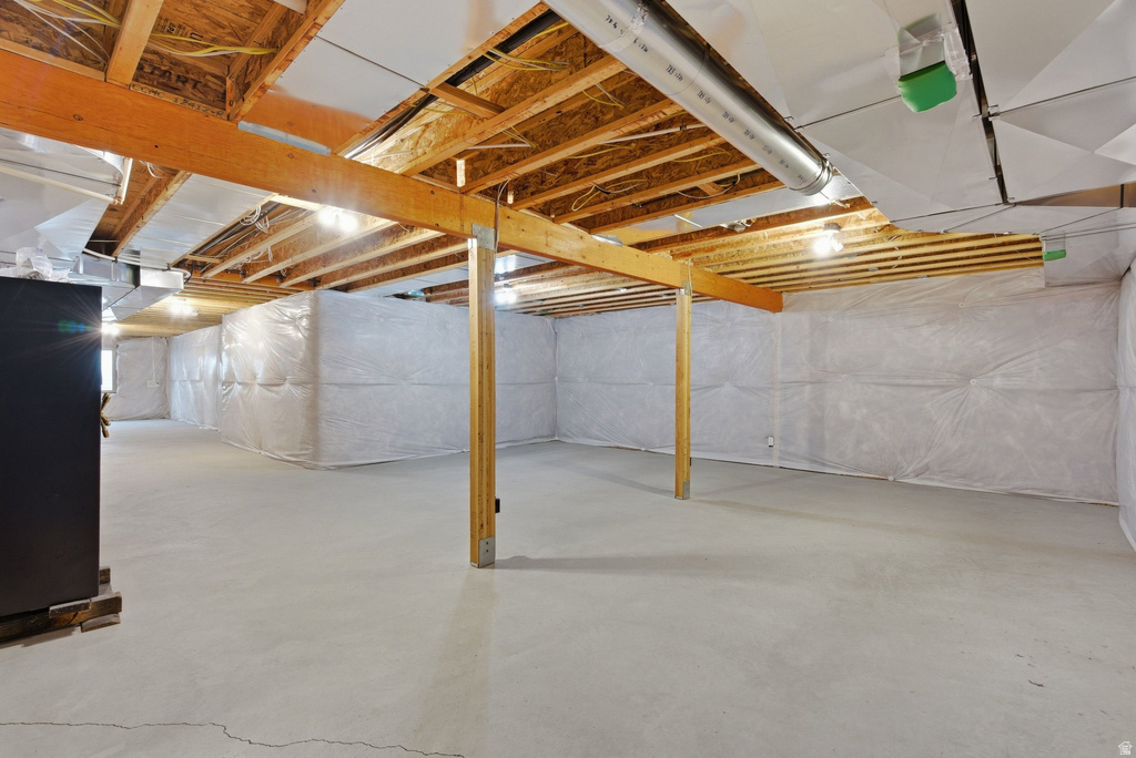 145 W CARNESECCA CT Mapleton, UT 84664