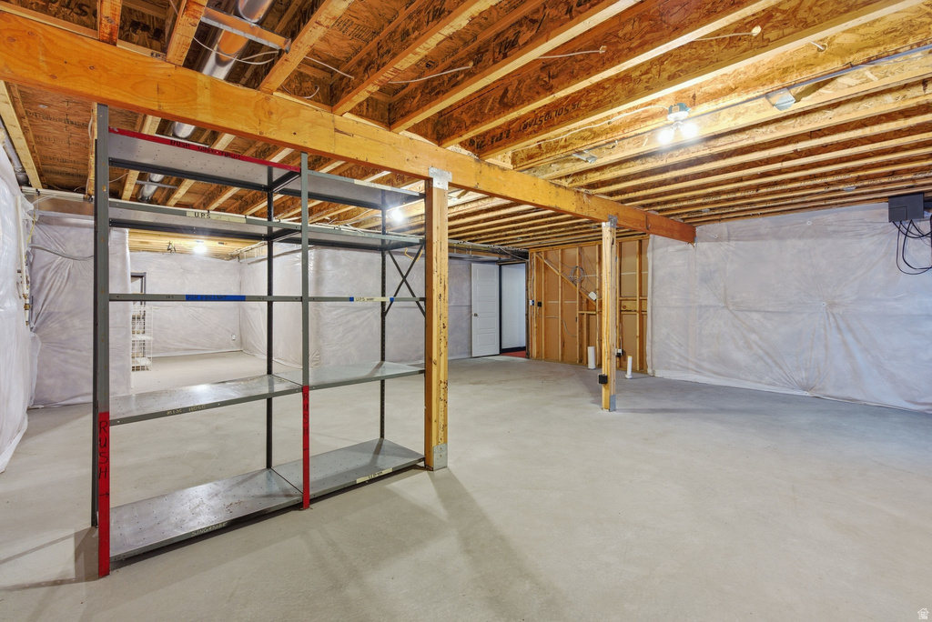 145 W CARNESECCA CT Mapleton, UT 84664