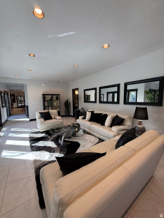 145 W CARNESECCA CT Mapleton, UT 84664