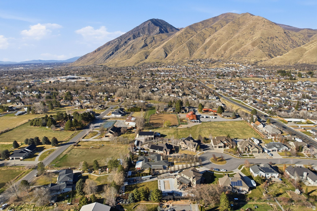 145 W CARNESECCA CT Mapleton, UT 84664