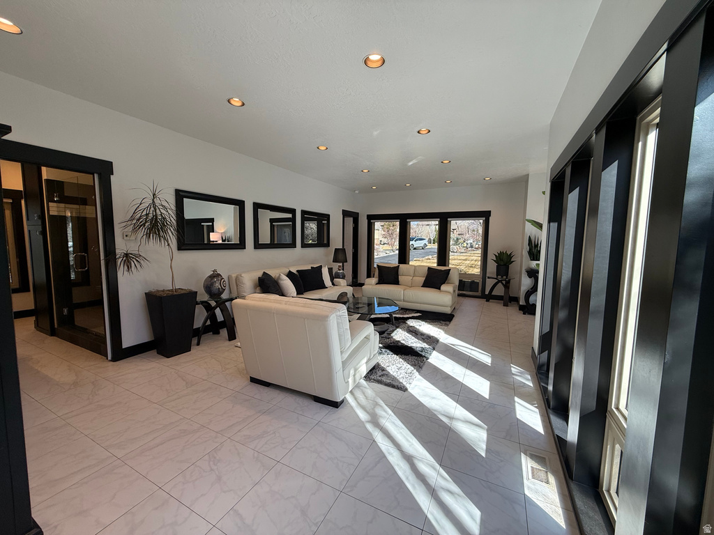 145 W CARNESECCA CT Mapleton, UT 84664