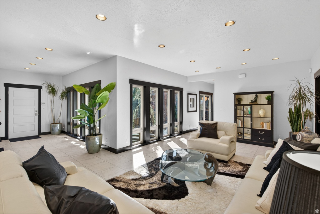 145 W CARNESECCA CT Mapleton, UT 84664