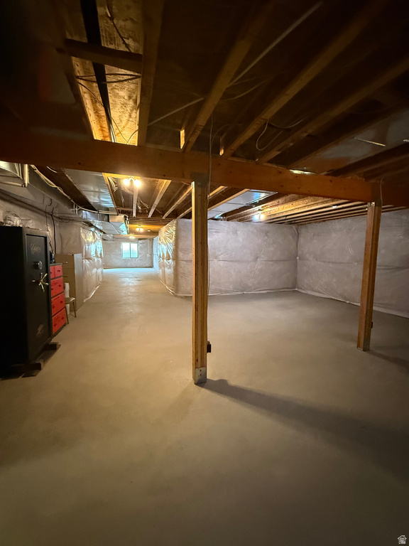 145 W CARNESECCA CT Mapleton, UT 84664