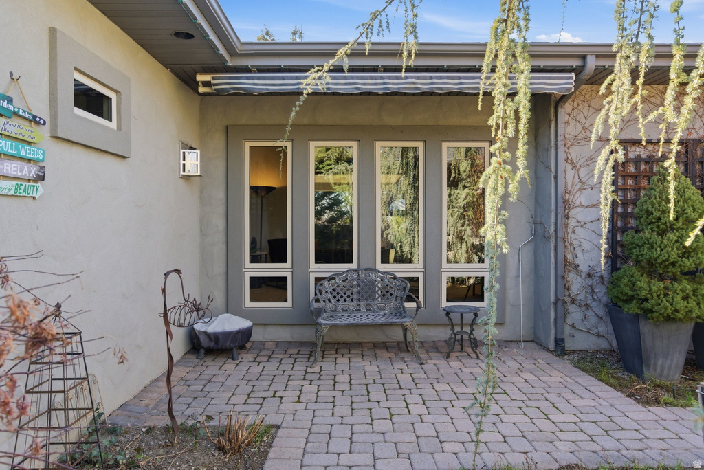 145 W CARNESECCA CT Mapleton, UT 84664