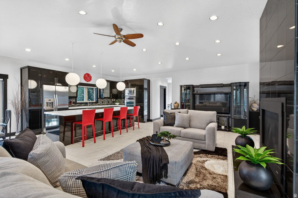 145 W CARNESECCA CT Mapleton, UT 84664