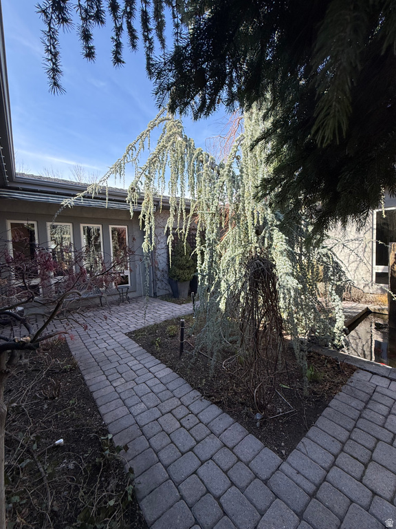 145 W CARNESECCA CT Mapleton, UT 84664