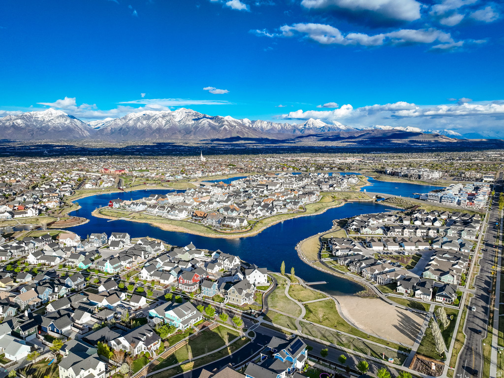 10777 S LAMOND DR South Jordan, UT 84009