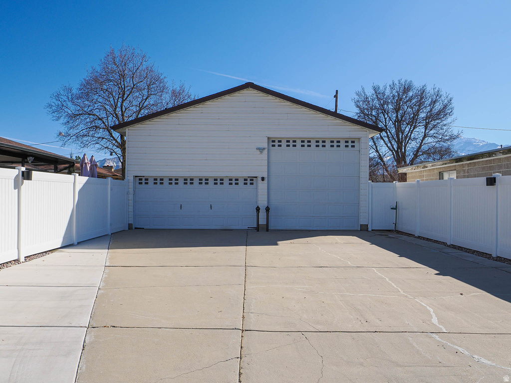 1048 E 5235 S Salt Lake City, UT 84117