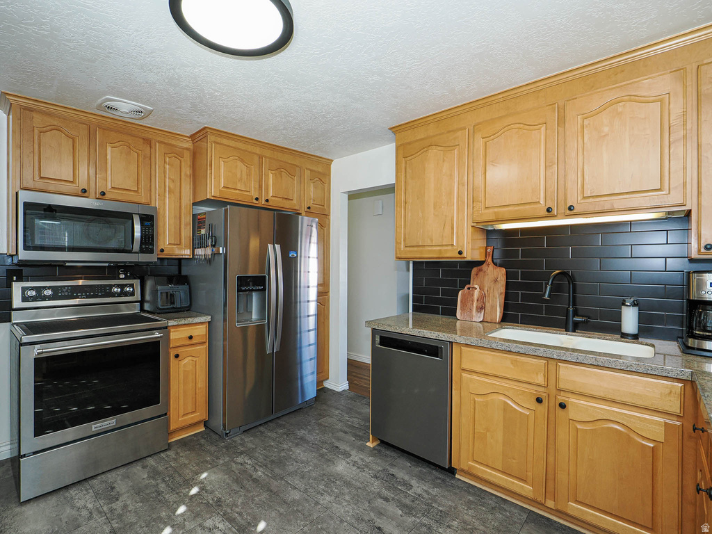 1048 E 5235 S Salt Lake City, UT 84117