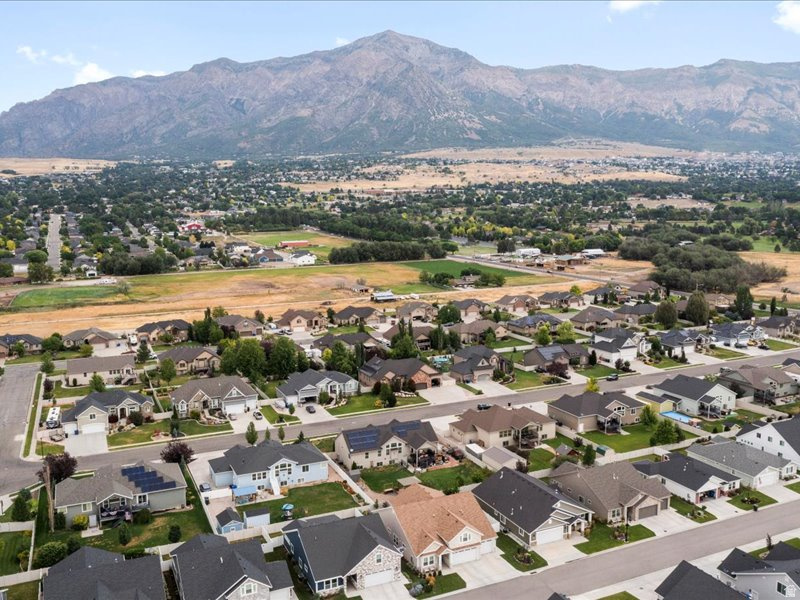 747 W 2775 N Pleasant View, UT 84414