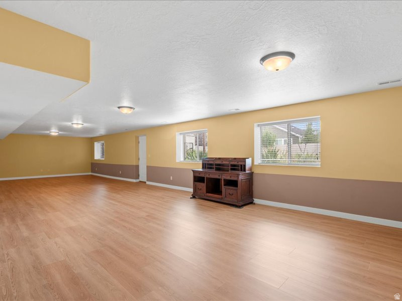 747 W 2775 N Pleasant View, UT 84414