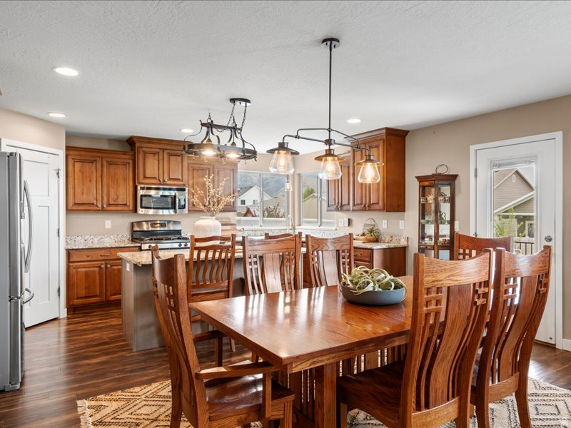 747 W 2775 N Pleasant View, UT 84414