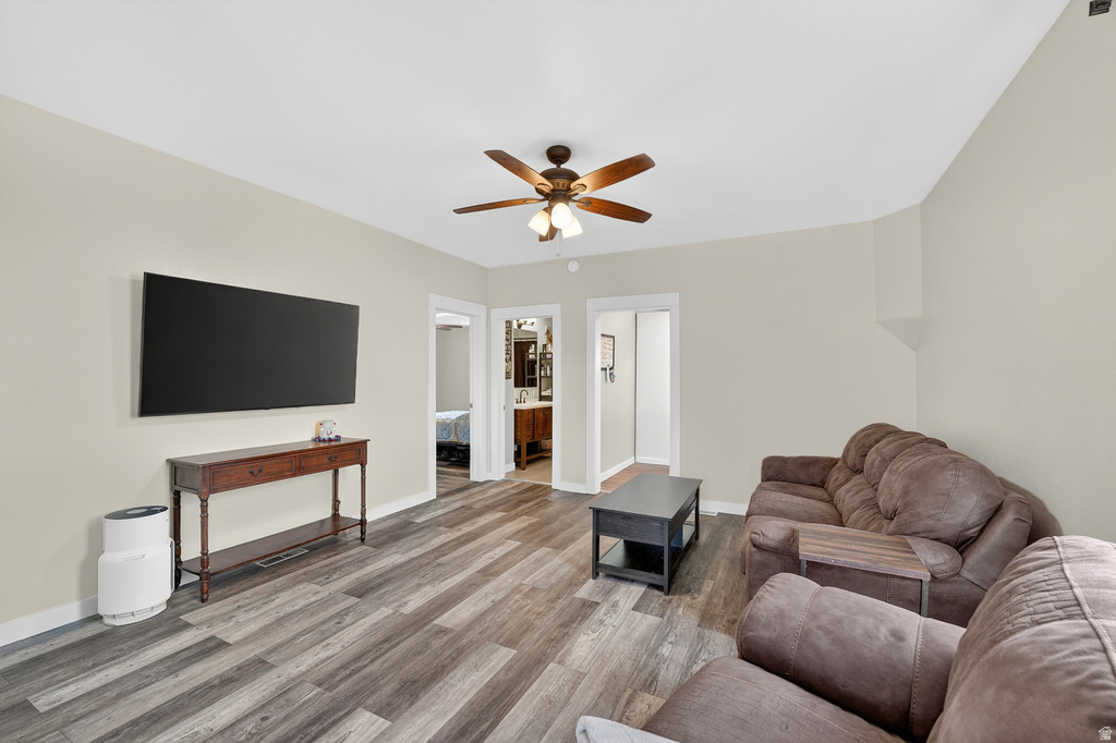 77 N 4TH ST Tooele, UT 84074