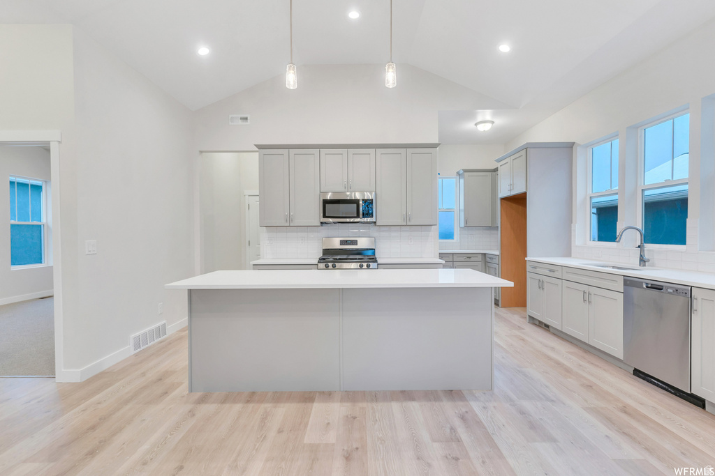 7628 S CLIPPER HILL RD #303 West Jordan, UT 84081