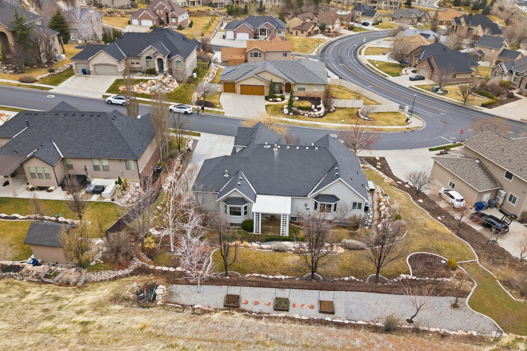 609 S PARKWAY DR North Salt Lake, UT 84054