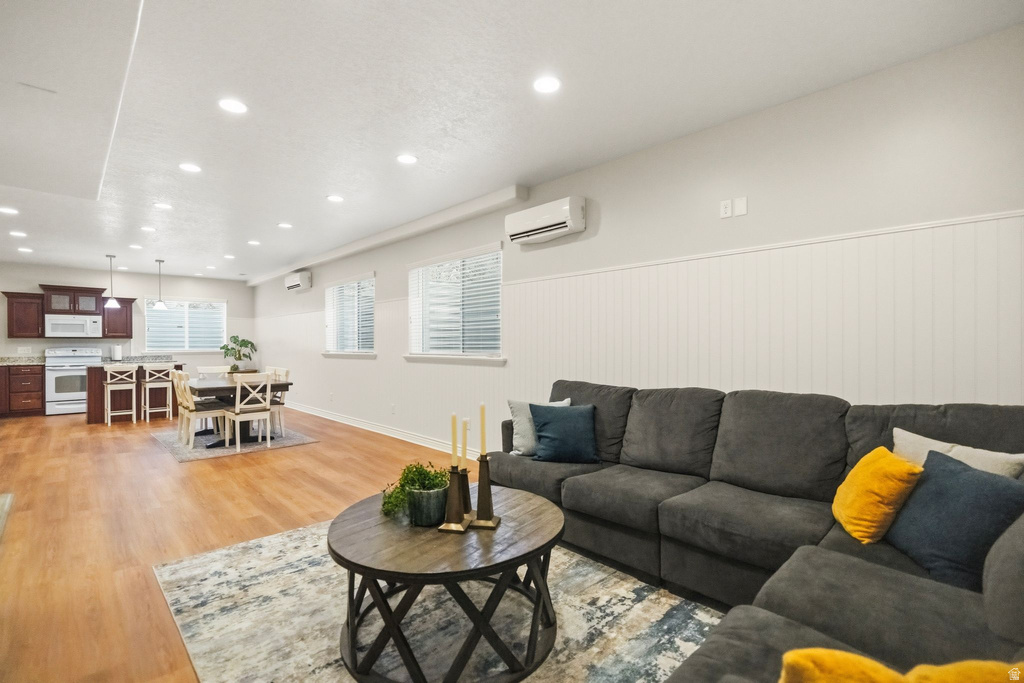 609 S PARKWAY DR North Salt Lake, UT 84054