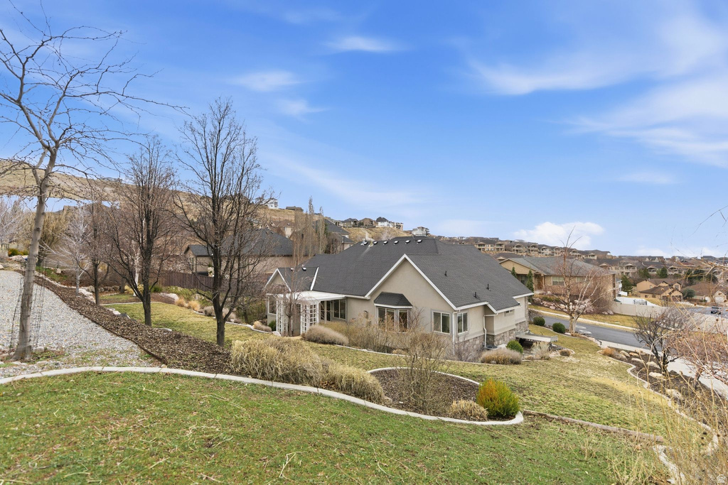 609 S PARKWAY DR North Salt Lake, UT 84054