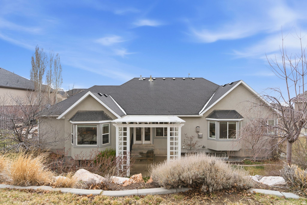 609 S PARKWAY DR North Salt Lake, UT 84054