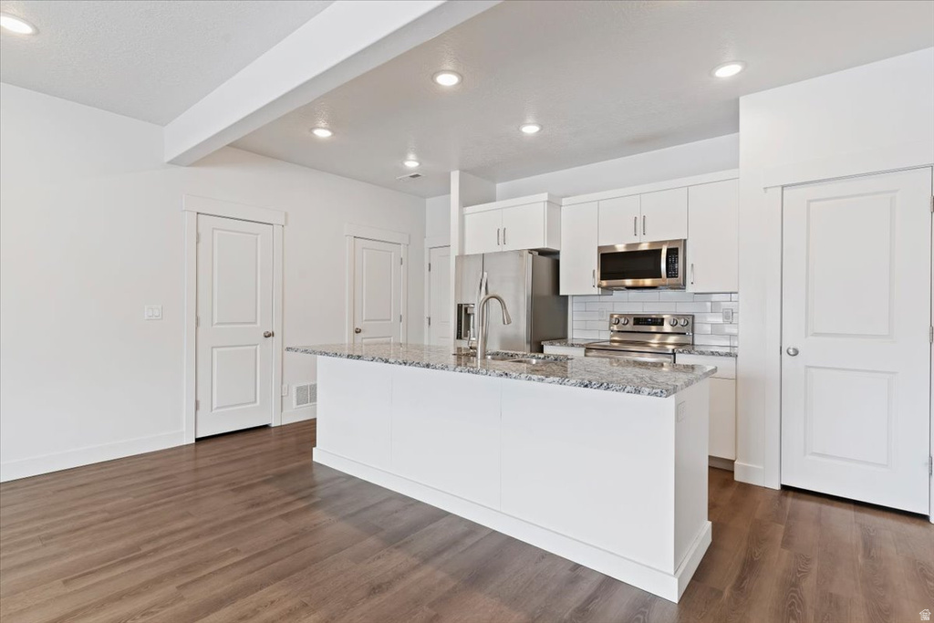 433 S 1580 E Hyrum, UT 84319