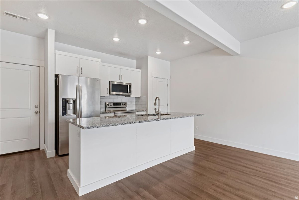 433 S 1580 E Hyrum, UT 84319