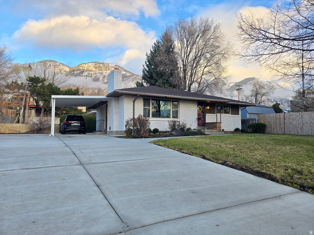 2084 ROBINS AVE Ogden, UT 84401