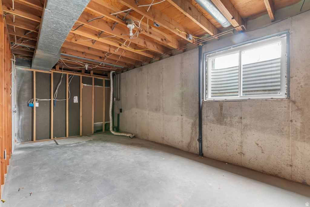 1180 W 700 N Clearfield, UT 84015