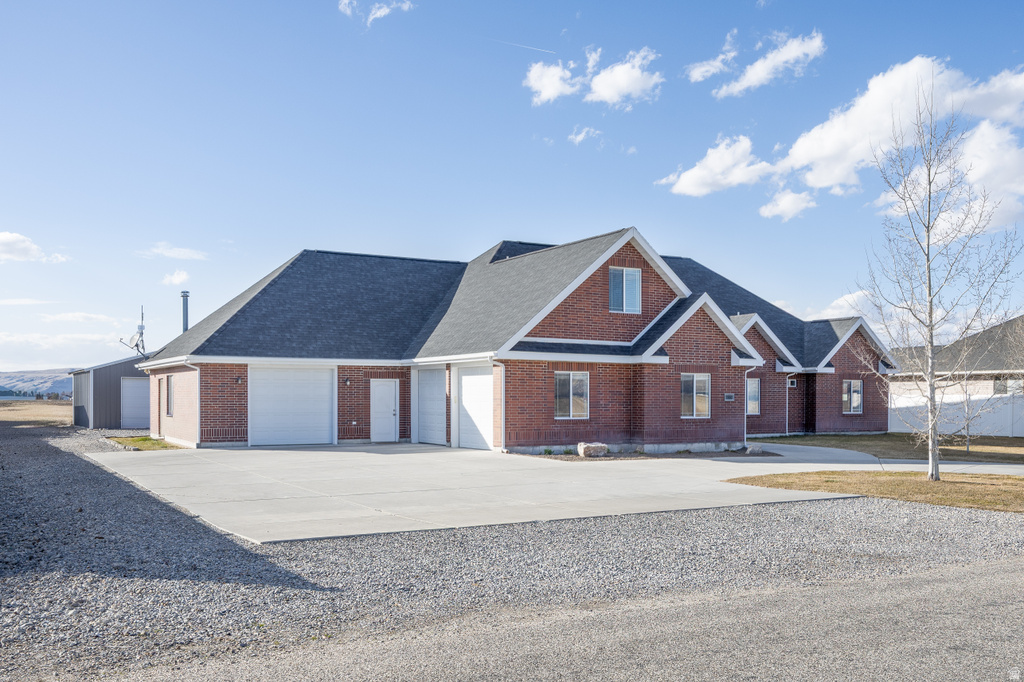 2993 N 2400 W Benson, UT 84335