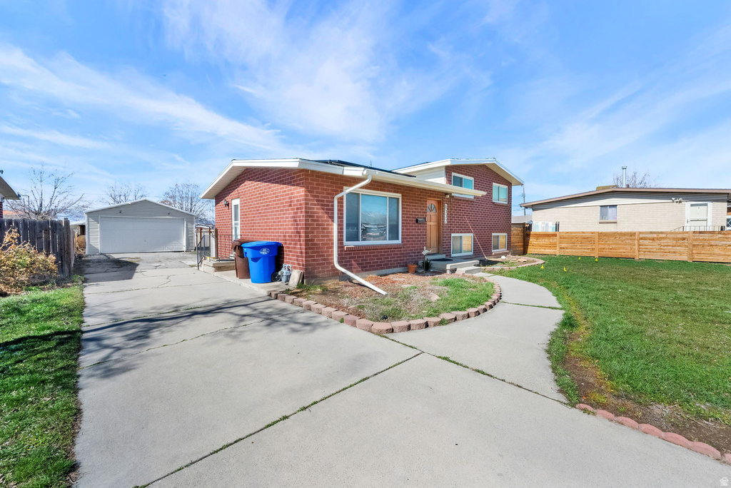 8332 S HAYES ST Midvale, UT 84047